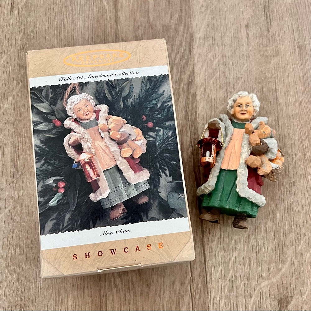 Vintage Keepsake Hallmark 1996 Mrs. Claus Santa Folk Art Americana Ornament